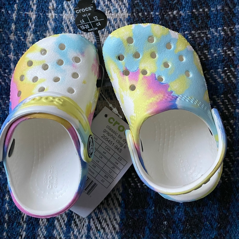 Children size 4 crocs